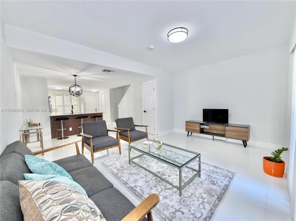 Sun Harbour Townhomes, 2699 NE 15th St #2699, Pompano Beach, Florida 33062, image 1