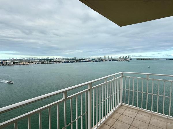 Isola, 770 Claughton Island Dr #PH-15, Miami, Florida 33131, image 1