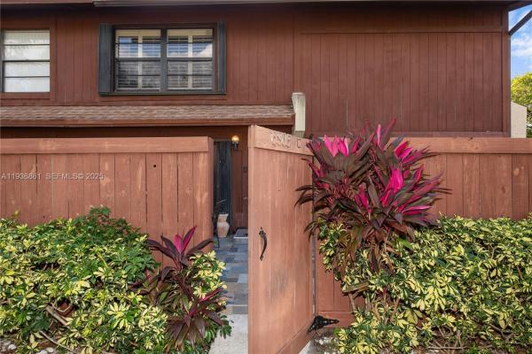 Snapper Village, Kendall, Florida 33173, image 2