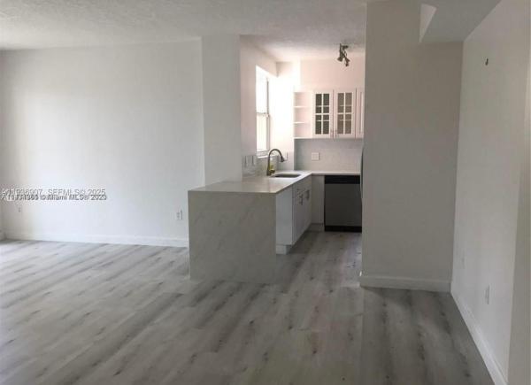 Villa Brickell, 1824 Brickell Ave #2B, Miami, Florida 33129, image 2