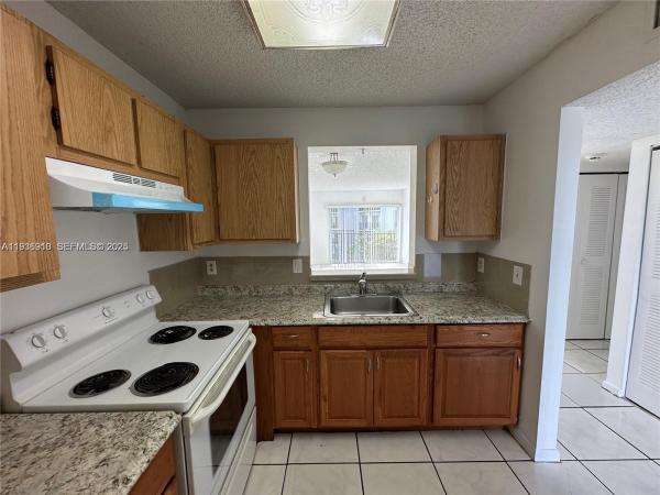 Lakeshore At University Park, 8620 N Sherman Cir #408, Miramar, Florida 33025, image 2