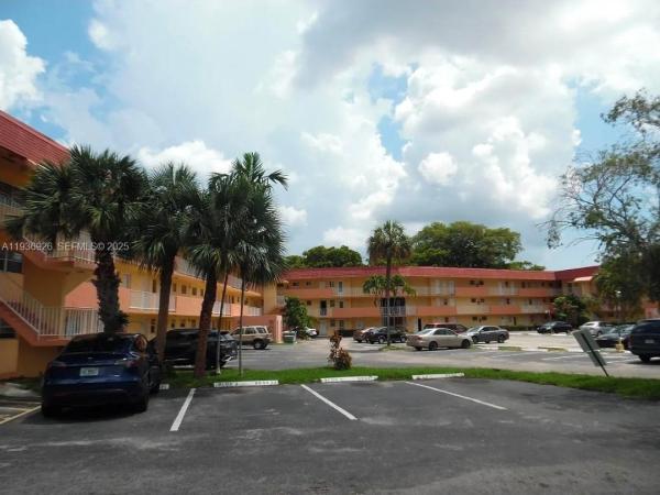 1540 NE 191st St #145, Unincorporated Dade County, Florida 33179, image 1