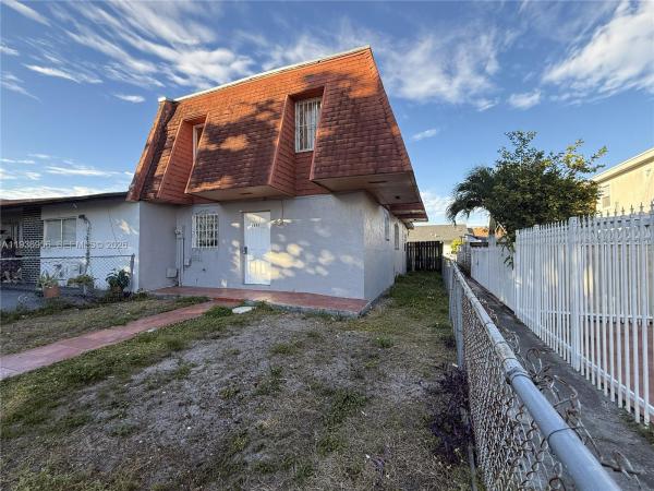 Kings Gardens, 4541 NW 190th St, Miami Gardens, Florida 33055, image 2