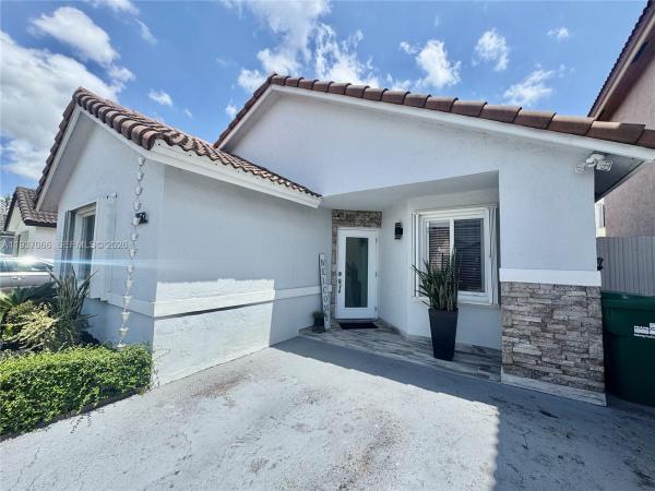 University Courts, 11512 SW 6th St, Sweetwater, Florida 33174, image 3