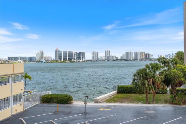 Winston Towers 200, 251 174th St #218, Sunny Isles Beach, Florida 33160, image 1