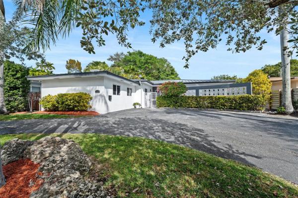 Bay Heights, 218 S Shore Dr, Miami, Florida 33133, image 2