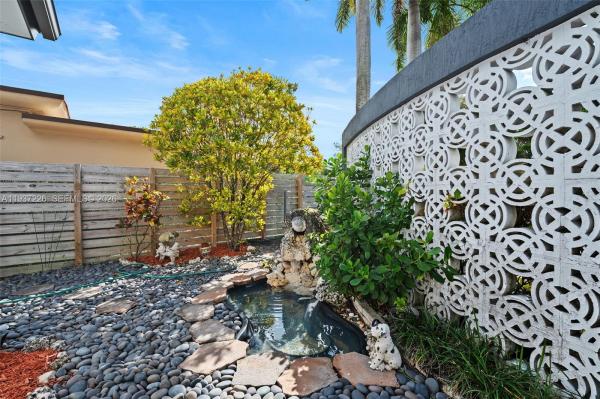 Bay Heights, 218 S Shore Dr, Miami, Florida 33133, image 3