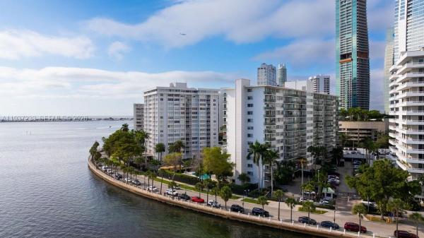 Brickell Bay Tower, 1408 Brickell Bay Dr #706, Miami, Florida 33131, image 1