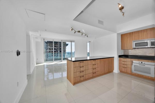 Mint At Riverfront, 92 SW 3rd St #3904, Miami, Florida 33130, image 1