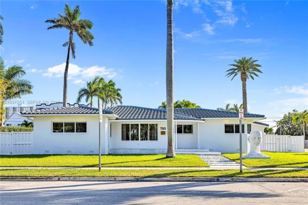 Hollywood Lakes, 750 Harrison St, Hollywood, Florida 33019, image 3