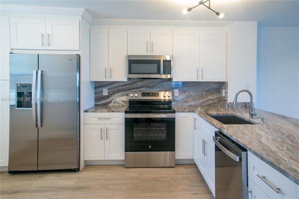 The Island At Cypress Bend, 2215 Cypress Island Dr #608, Pompano Beach, Florida 33069, image 2