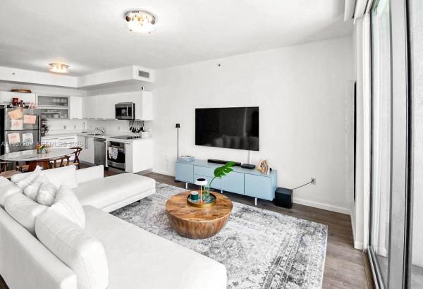 The Ivy At Riverfront, 90 SW 3rd St #2703, Miami, Florida 33130, image 1