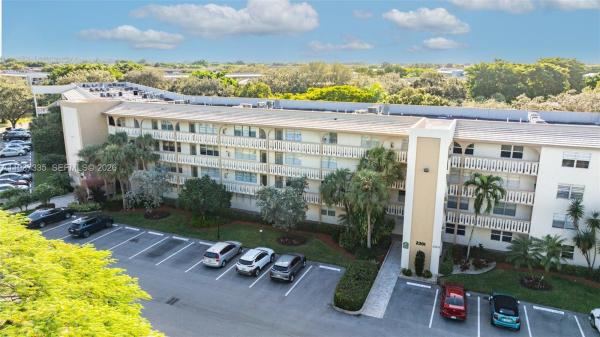 Lucaya Village, 2301 Lucaya Ln #M1, Coconut Creek, Florida 33066, image 1