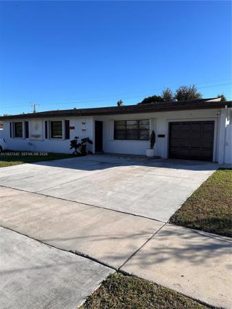 9840 SW 163rd St, Unincorporated Dade County, Florida 33157, image 1