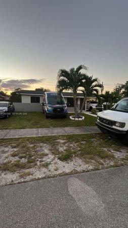 Royal Palms Park, 2041 NW 30th Way, Fort Lauderdale, Florida 33311, image 2