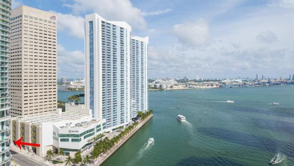 Met 1, 300 S Biscayne Blvd #L-428, Miami, Florida 33131, image 1