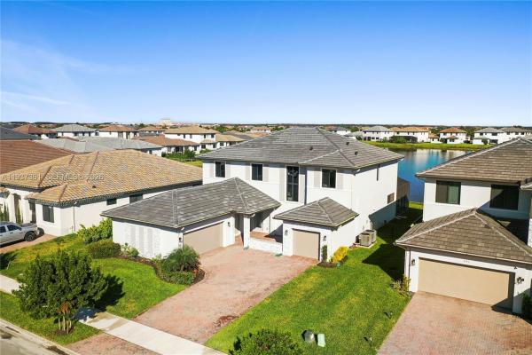 Maple Ridge At Ave Maria, 5197 Julienne Rd, Ave Maria, Florida 34142, image 2