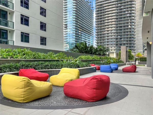 Brickell Heights East, 45 SW 9th St #1609, Miami, Florida 33130, image 1