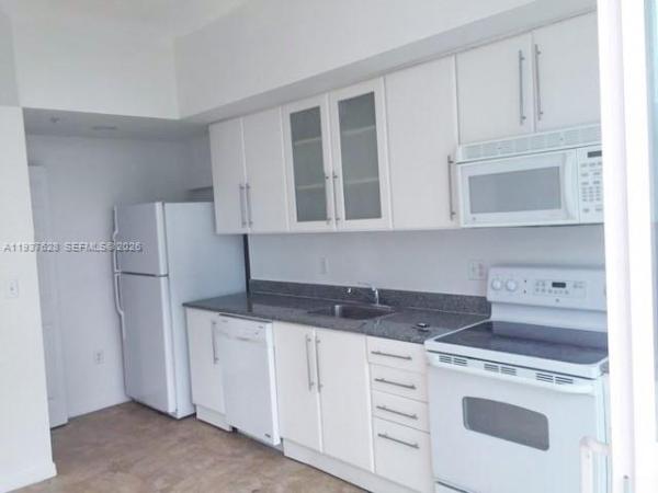 1800 Biscayne Plaza, 275 NE 18th St #410, Miami, Florida 33132, image 1