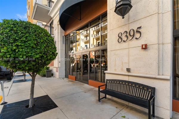 Colonnade At Dadeland, 8395 SW 73rd Ave #115, Glenvar Heights, Florida 33143, image 2