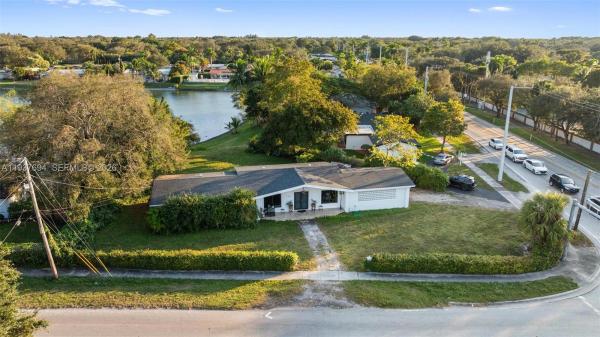 8690 SW 104th St, Miami, Florida 33156, image 1