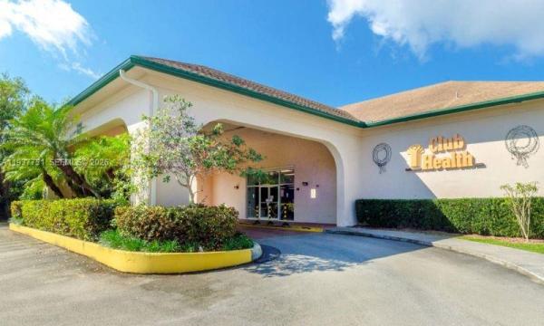 Plymouth At Century Village, 850 SW 138th Ave #409D, Pembroke Pines, Florida 33027, image 2