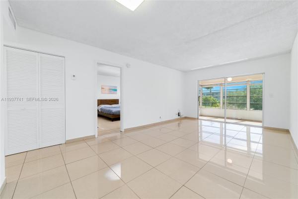 Lauderdale Oaks, 2951 NW 46th Ave #306, Lauderdale Lakes, Florida 33313, image 3