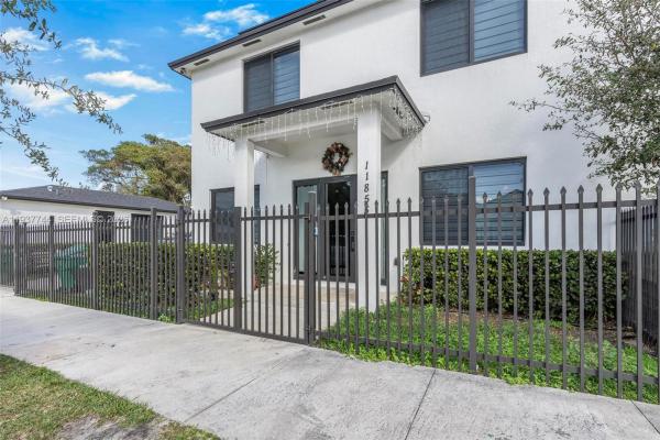 11851 SW 220th St, Unincorporated Dade County, Florida 33170, image 1