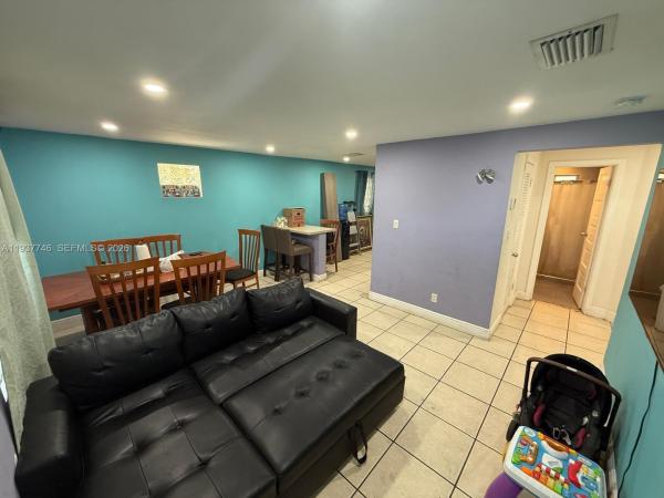 Coral Heights, 1299 NE 40th Ct, Oakland Park, Florida 33334, image 2