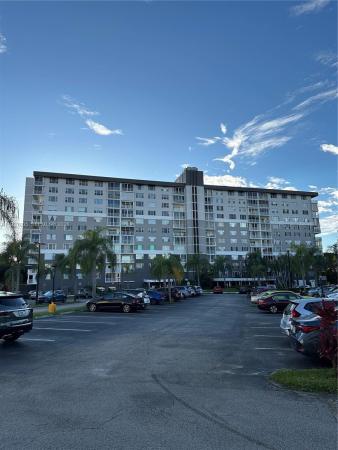 Hillcrest, 3850 Washington St #314, Hollywood, Florida 33021, image 1