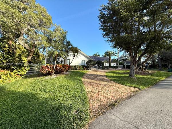 Cutler Bay Estates, 13407 SW 59th Ave, Pinecrest, Florida 33156, image 2