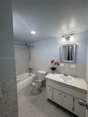 1475 Terra Towers, 1475 NE 125th Ter #511B, North Miami, Florida 33161, image 1