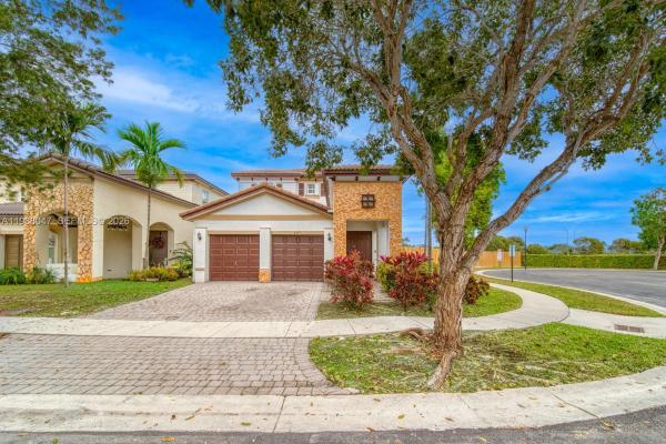2479 NE 4th St, Homestead, Florida 33033, image 1