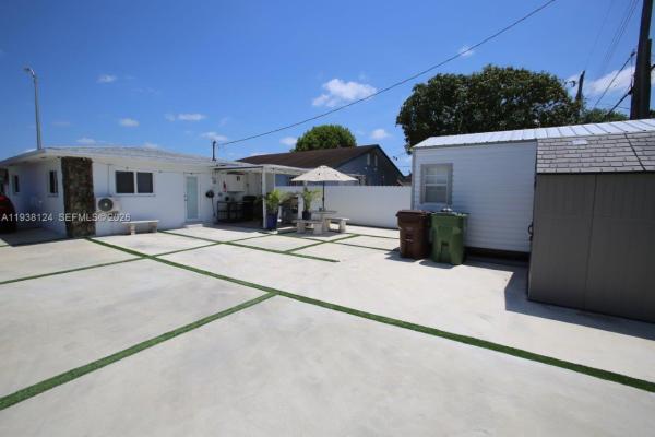 Industrial Center, 798 W 31st St, Hialeah, Florida 33012, image 1