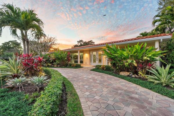 Miami Shores No HOA, 9280 NE 12th Ave, Miami Shores, Florida 33138, image 3