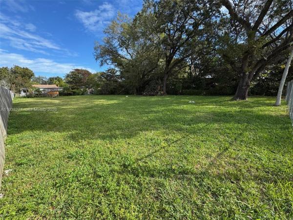 Pinewood Park,  #, West Little River, Florida 33150, image 2