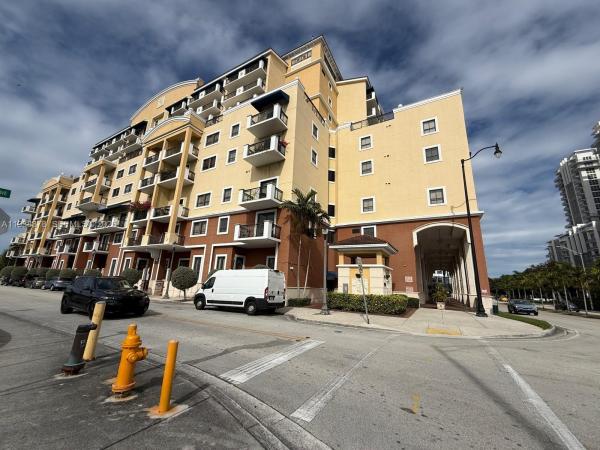 Colonnade At Dadeland, 8390 SW 72nd Ave #520, Glenvar Heights, Florida 33143, image 3