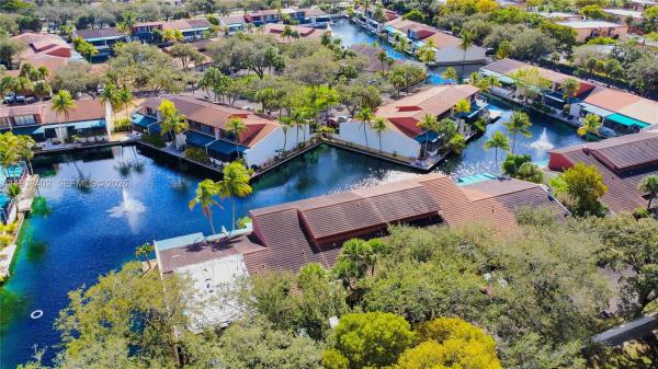 Loch Isle, 7006 N Loch Isle Dr N, Miami Lakes, Florida 33014, image 2
