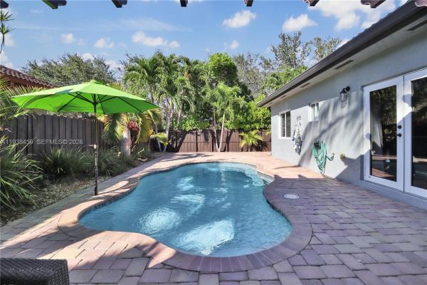 1000 SW 154th Ave, Unincorporated Dade County, Florida 33194, image 2