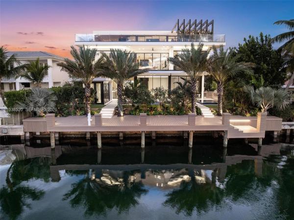 Coronado Harbor, 13000 N Bayshore Dr, North Miami, Florida 33181, image 3