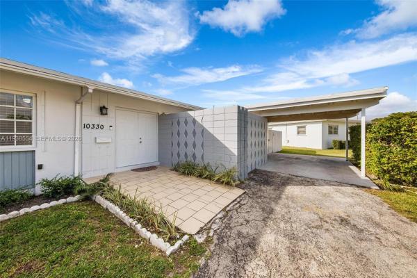 Fairway Pines, 10330 SW 157th St, Palmetto Estates, Florida 33157, image 3