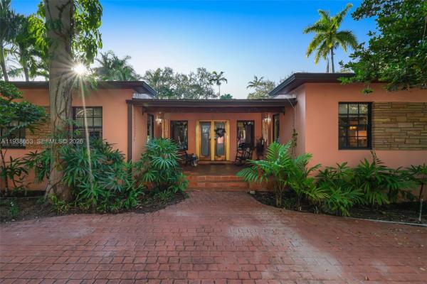Natoma Manors, 2650 Hilola St, Miami, Florida 33133, image 2