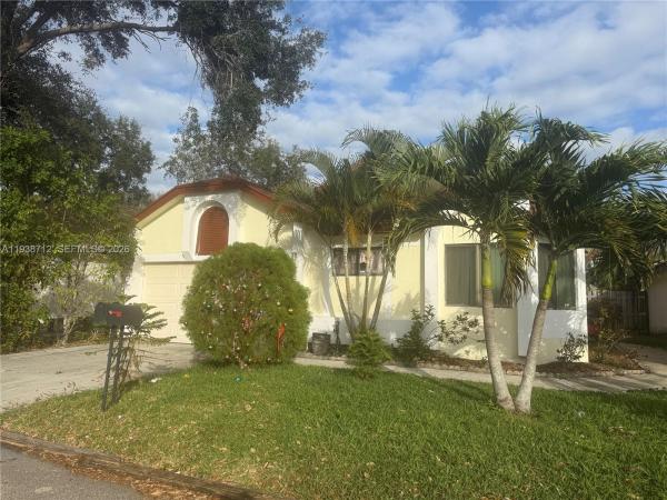 Hunter Green, 316 Bishop Rd, North Lauderdale, Florida 33068, image 1