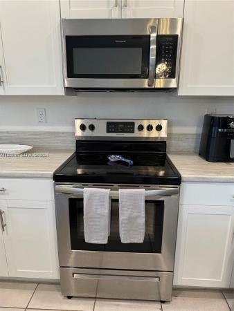 Las Ramblas At Via Ventura, 21441 NE 3rd Pl, Ives Estates, Florida 33179, image 2