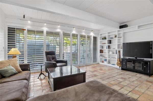 Sunset Park Lake Villas, 7673 SW 103rd Pl, Kendall, Florida 33173, image 2