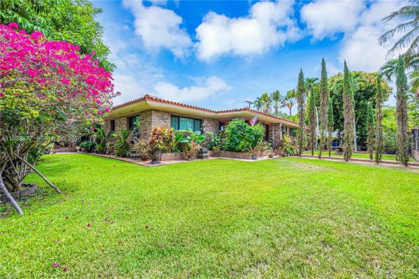 Bay Heights, 110 W Shore Dr W, Miami, Florida 33133, image 2