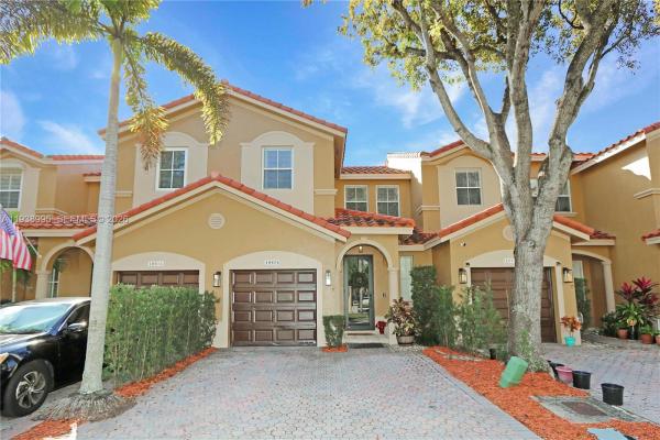 Villa Castillo, 10876 SW 89th St, Kendall, Florida 33176, image 2