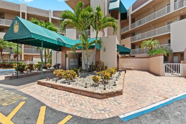 Granville, 7592 Granville Dr #411, Tamarac, Florida 33321, image 2