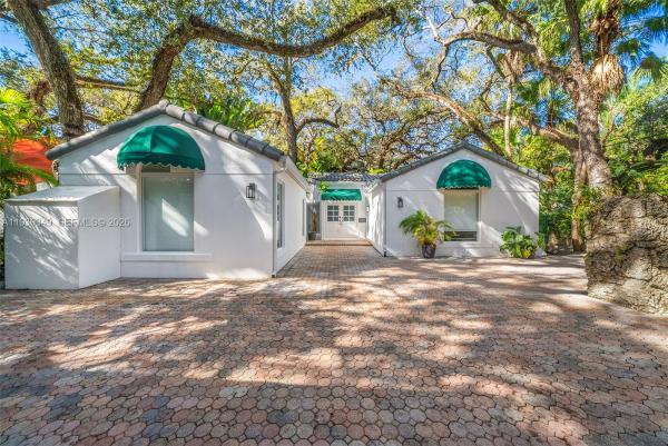 Sunshine Vistas, 3700 Justison Rd, Miami, Florida 33133, image 1