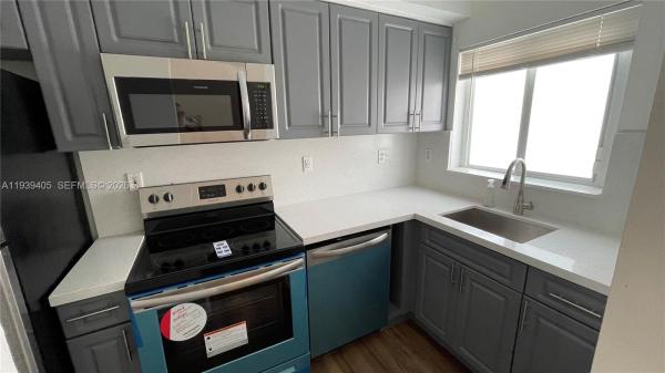 209 NW 84th St, Unincorporated Dade County, Florida 33150, image 1